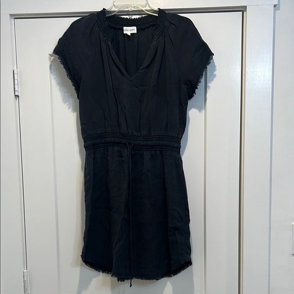 Bella Dahl Soraida smocked frayed black dress size medium. - Picture 2 of 9